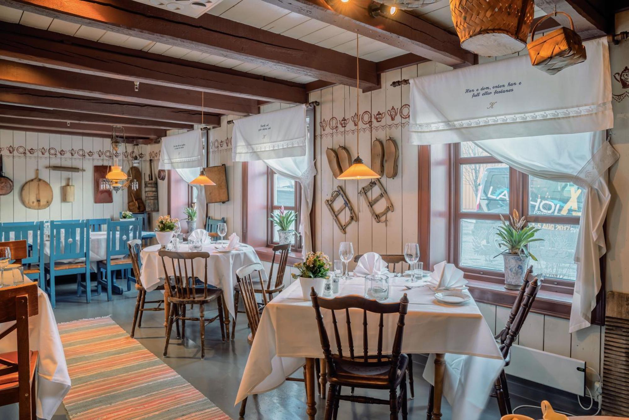 Anker Brygge Hotel Svolvær Exterior foto Restaurant interior