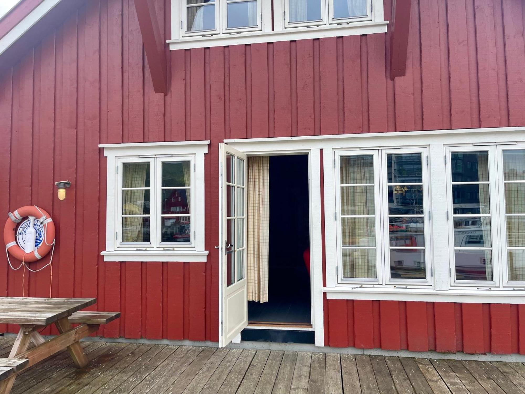 Anker Brygge Hotel Svolvær Exterior foto The entrance to the museum