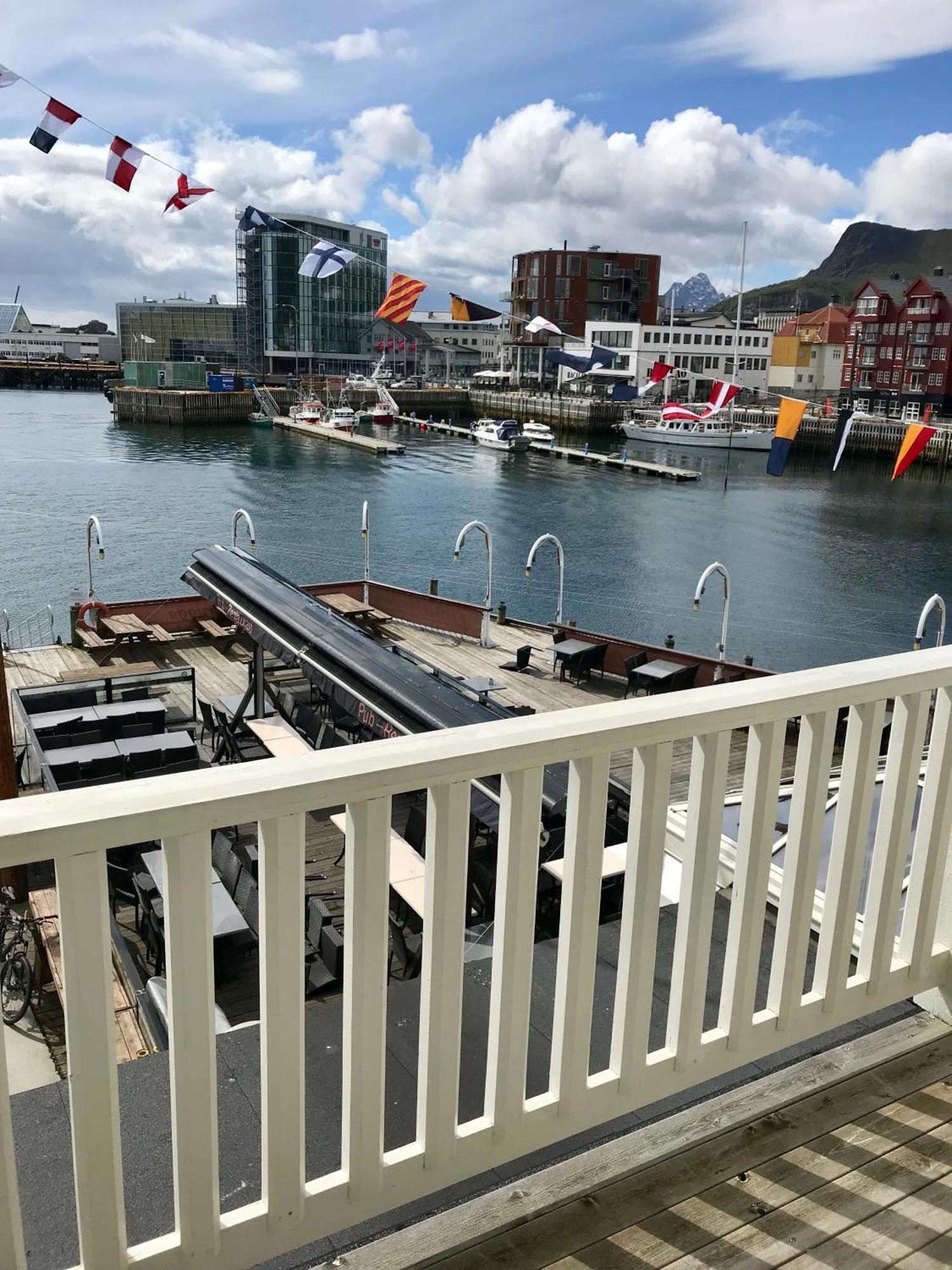 Anker Brygge Hotel Svolvær Exterior foto The dock at the Boston Public Library