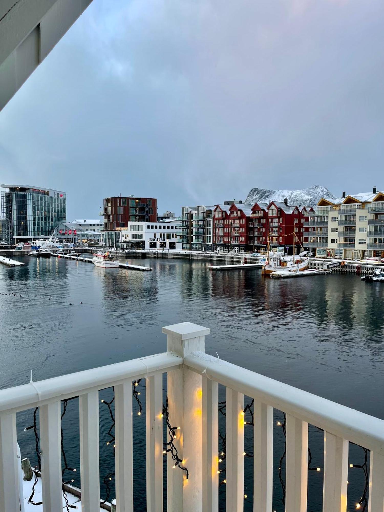 Anker Brygge Hotel Svolvær Exterior foto View of the town